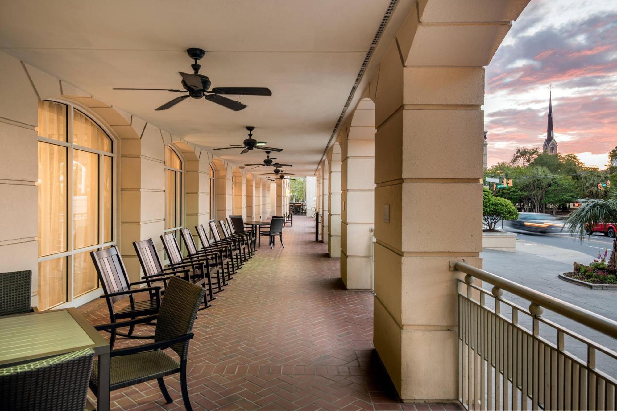 מלון Courtyard By Marriott Charleston Historic District מראה חיצוני תמונה