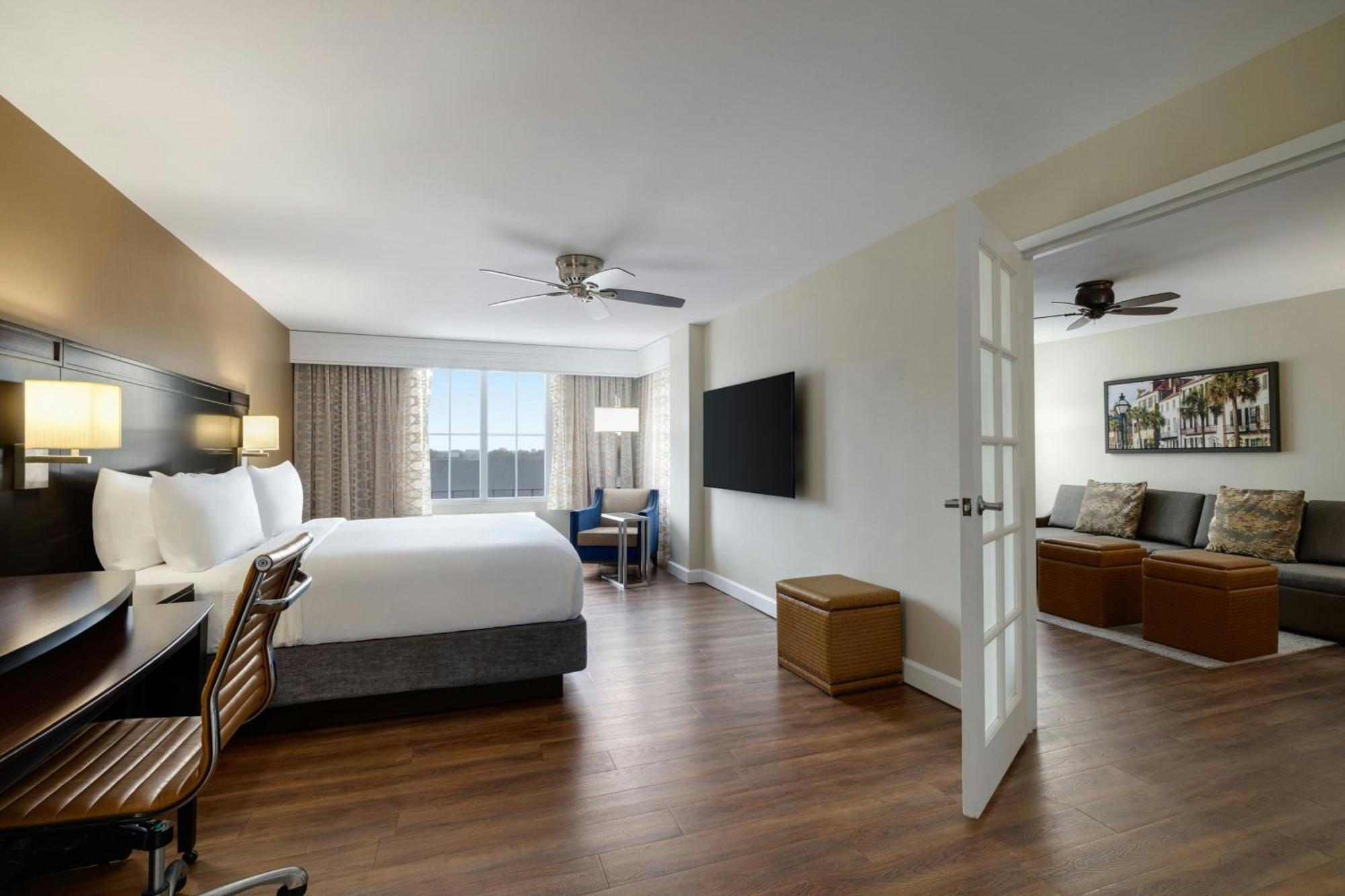 מלון Courtyard By Marriott Charleston Historic District מראה חיצוני תמונה