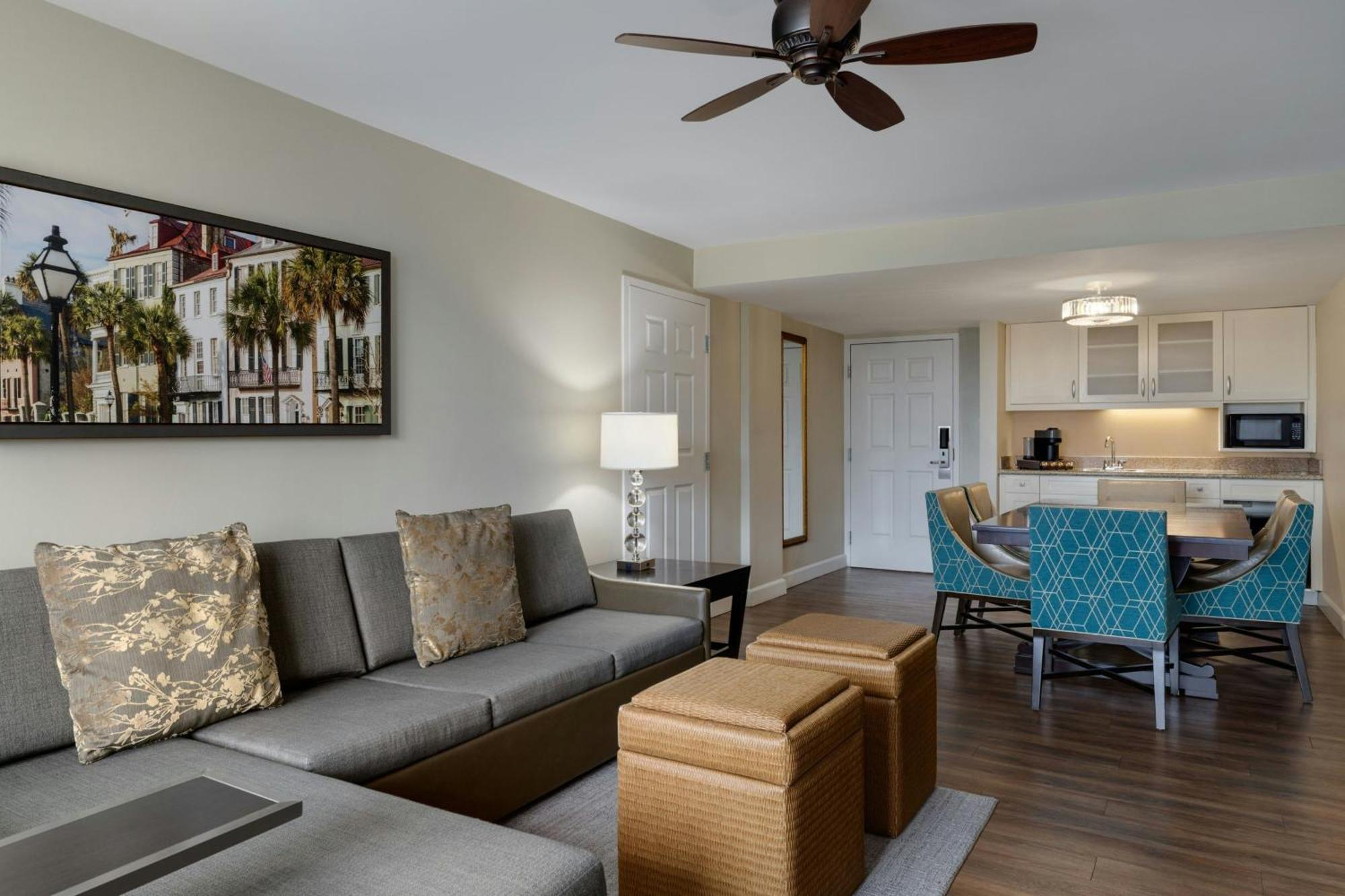 מלון Courtyard By Marriott Charleston Historic District מראה חיצוני תמונה