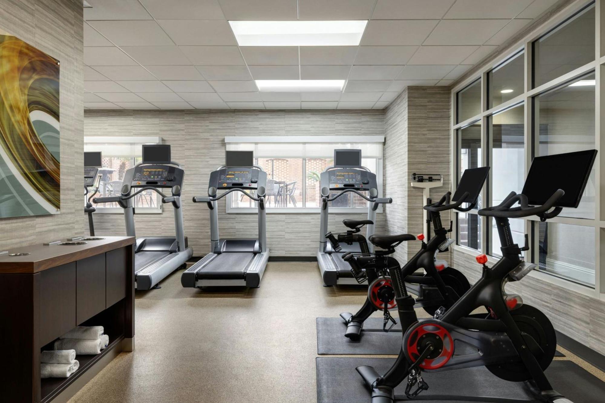 מלון Courtyard By Marriott Charleston Historic District מראה חיצוני תמונה
