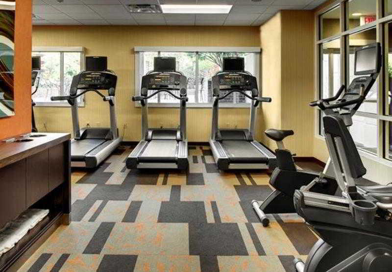 מלון Courtyard By Marriott Charleston Historic District מראה חיצוני תמונה