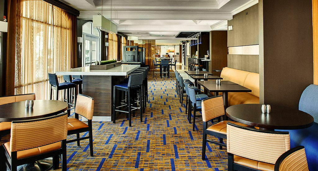 מלון Courtyard By Marriott Charleston Historic District מראה חיצוני תמונה